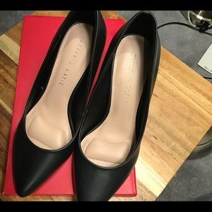 Kelly & Katie Astivia black pumps